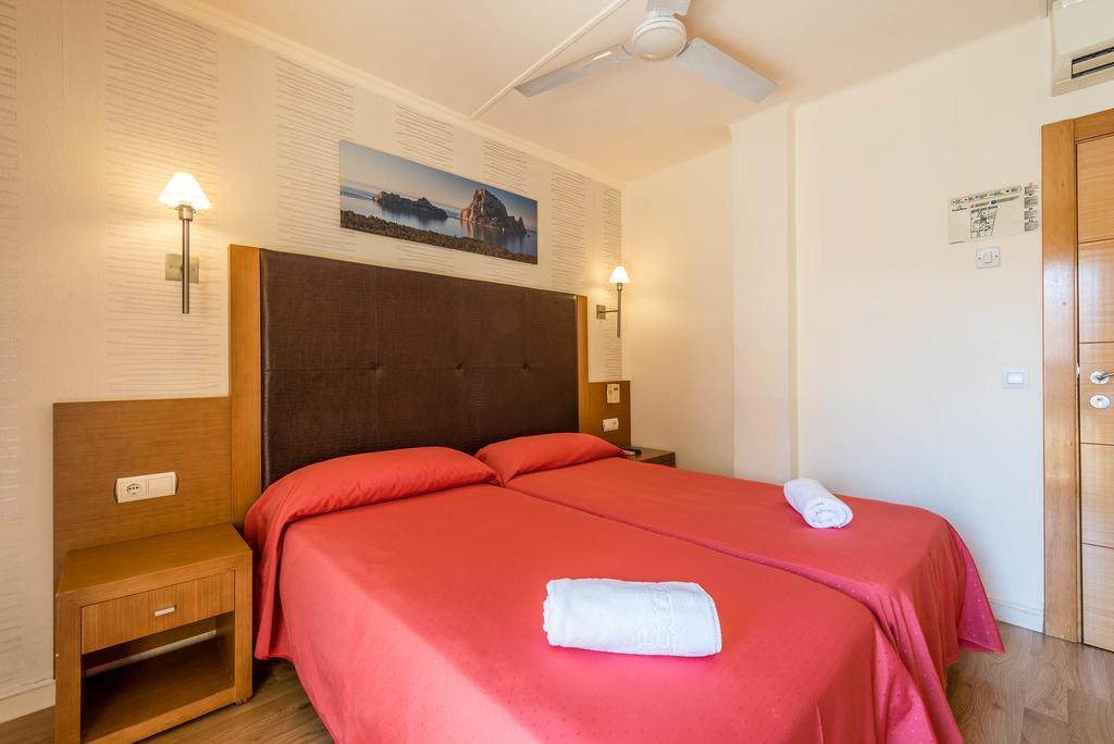Hostal Residencia Europa Punico Ibiza Town Ngoại thất bức ảnh