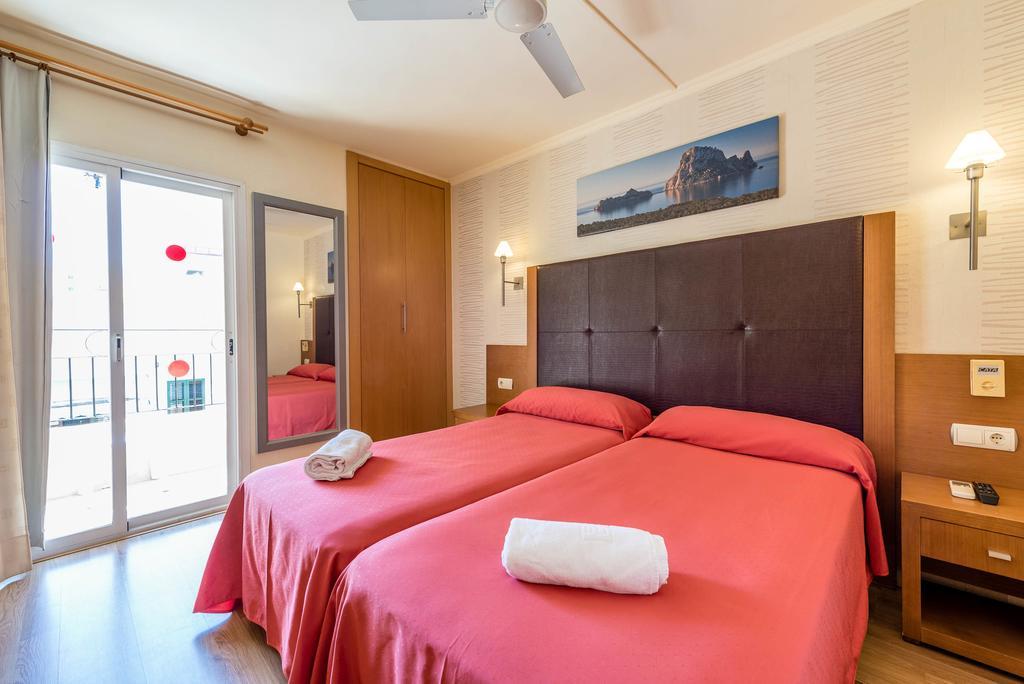 Hostal Residencia Europa Punico Ibiza Town Ngoại thất bức ảnh