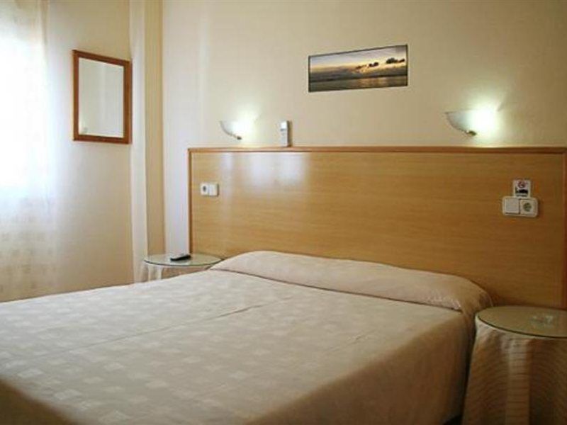 Hostal Residencia Europa Punico Ibiza Town Ngoại thất bức ảnh